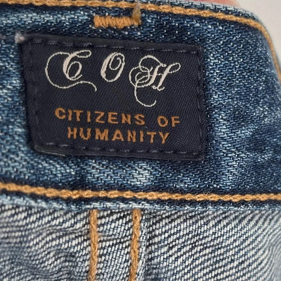 Citizen of humanity distressed slouchy slim leg  shorts size 27 - Picture 6 of 10